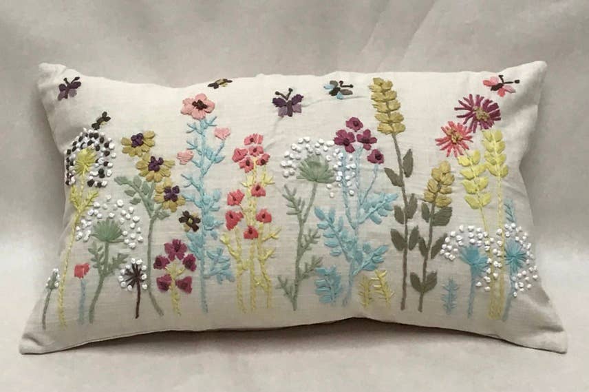 12x20" Country Throw Pillow - La Vie Est Belle