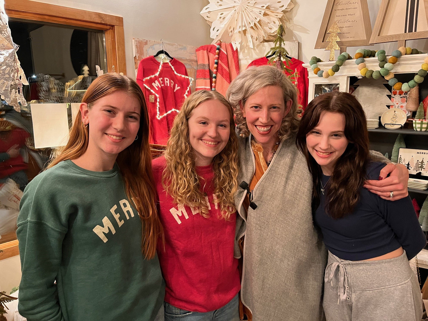 12/18/25 Sip, Shop & Wrap!