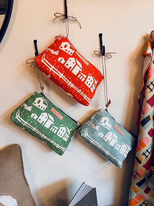Farmhouse Toile Zipper Bag