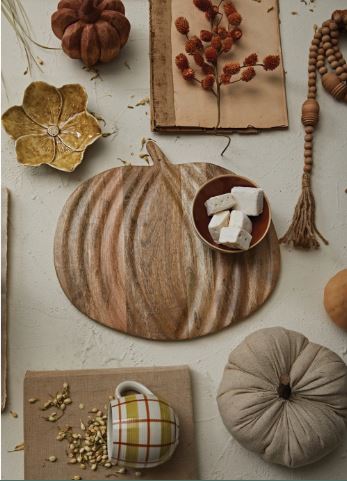 Mango Wood Pumpkin Shaped Cheese/Serving Board, Natural
