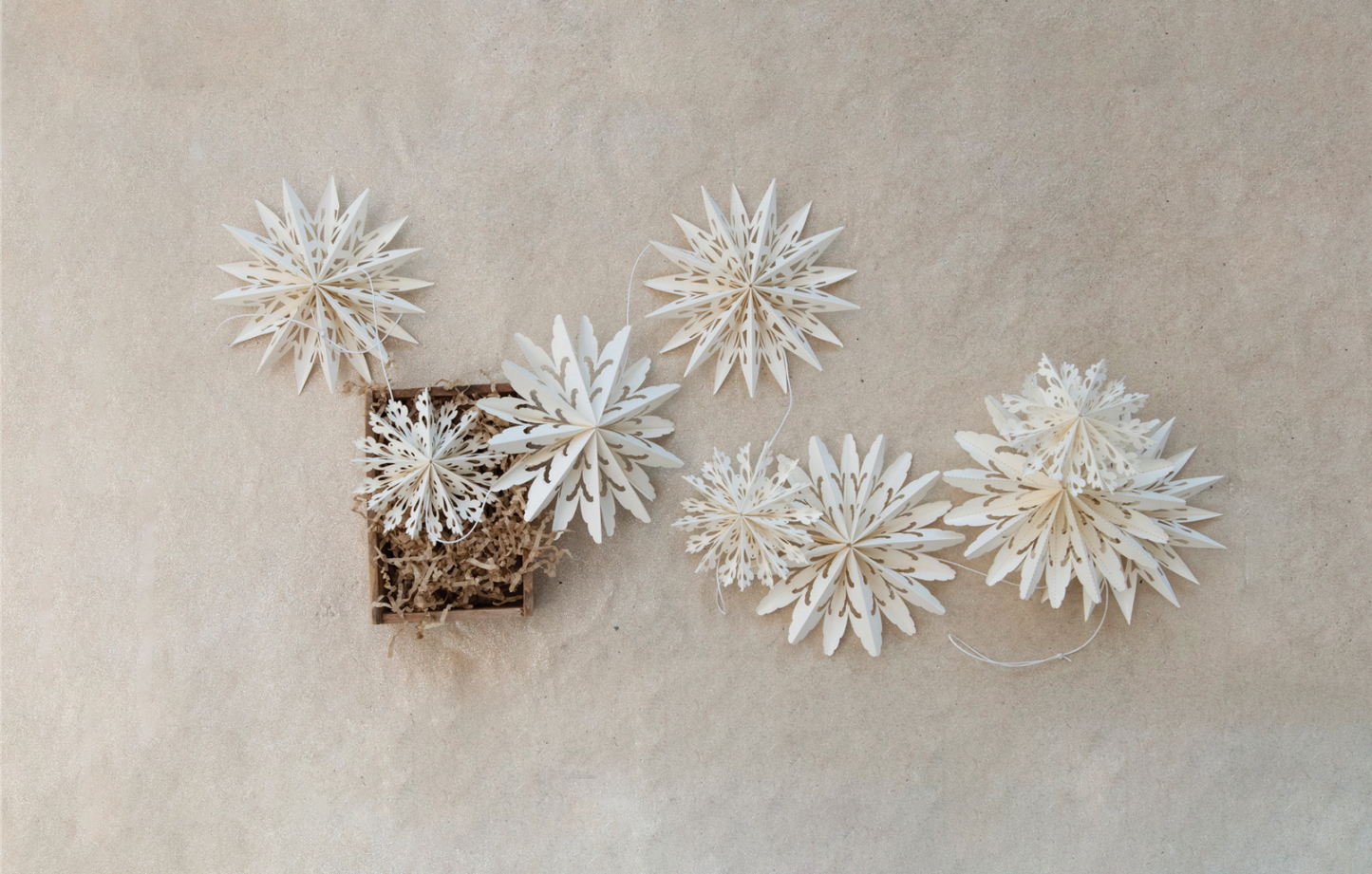 Snowflake Garland in Kraft Box