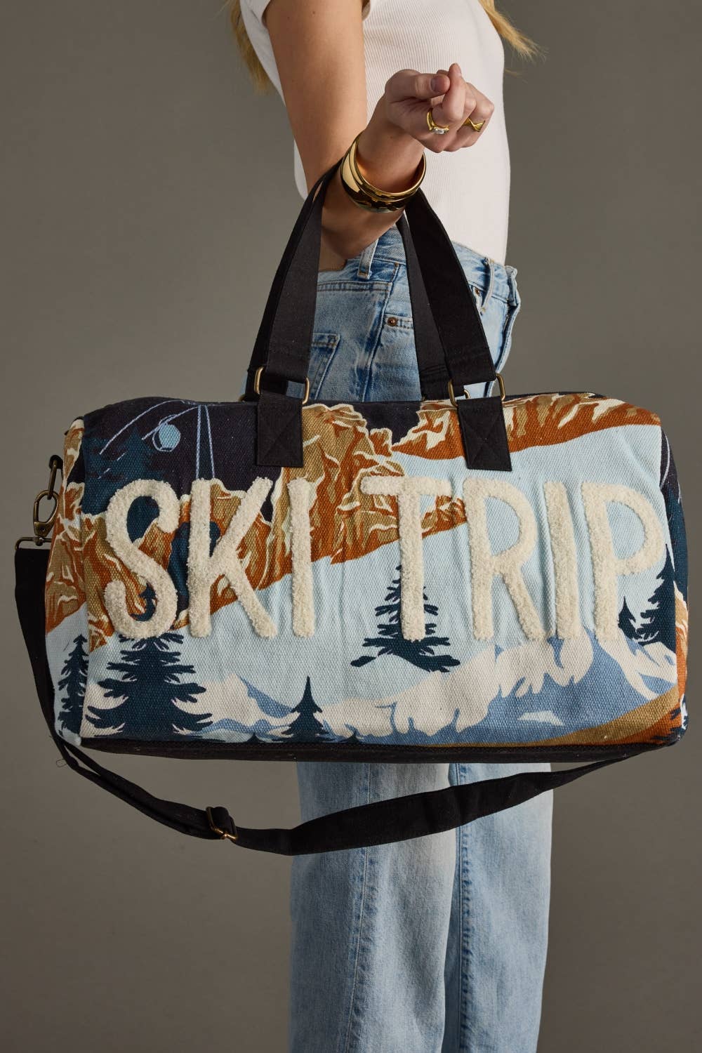 Dk. Blue Ski Trip Scene Duffel