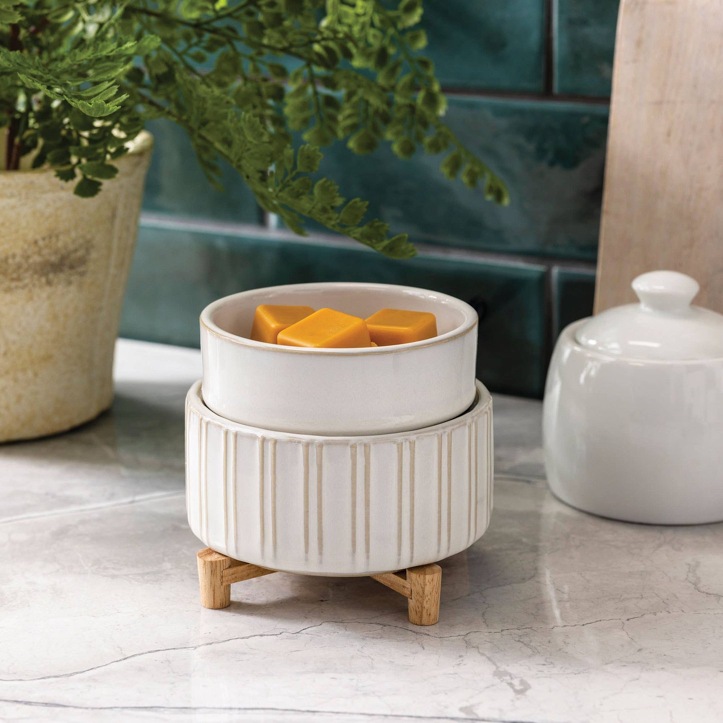 Ceramic & Wood 2 - in - 1 Classic Warmer - La Vie Est Belle