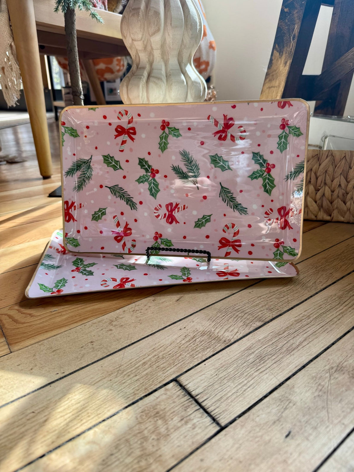 Enameled Metal Tray w/ Holiday Pattern - La Vie Est Belle