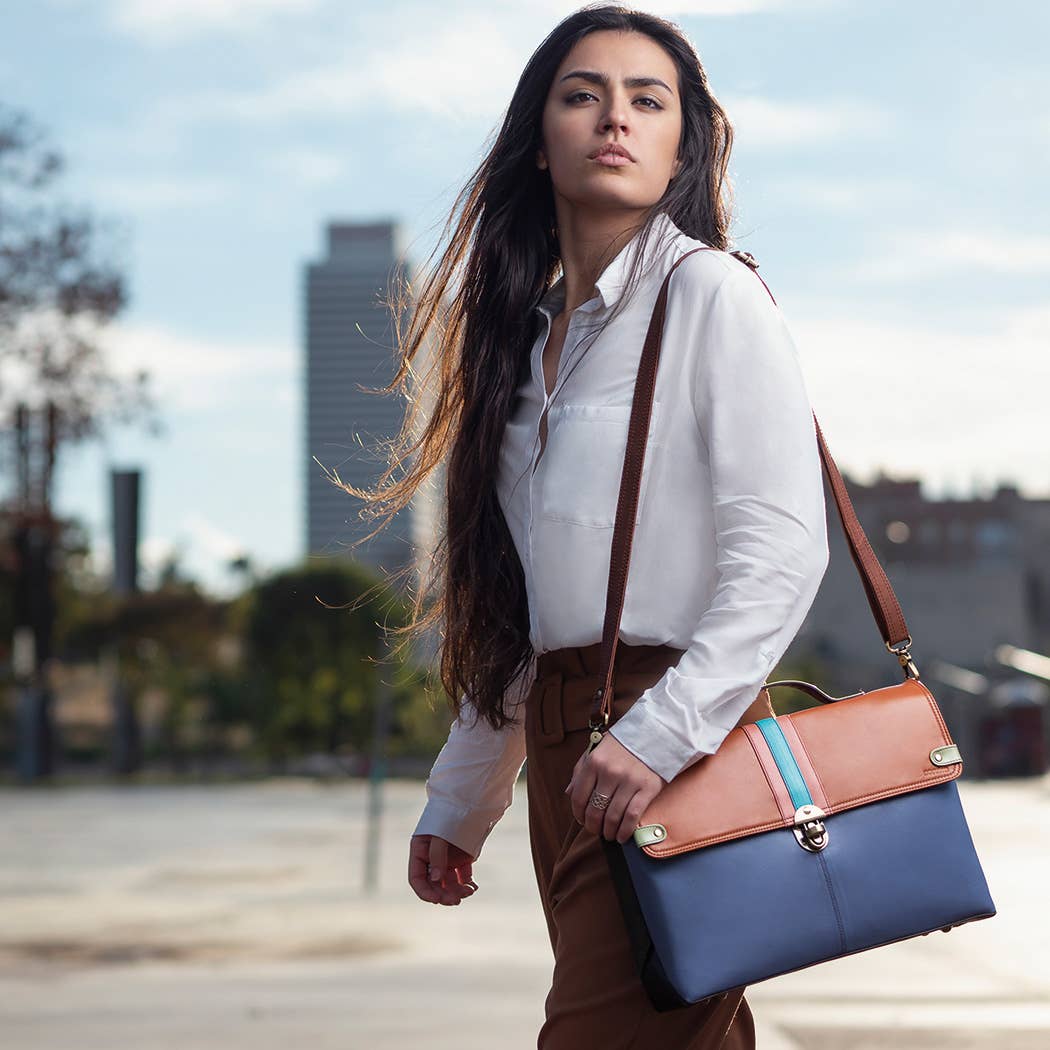 Orleans Plain · Briefcase Bag - La Vie Est Belle