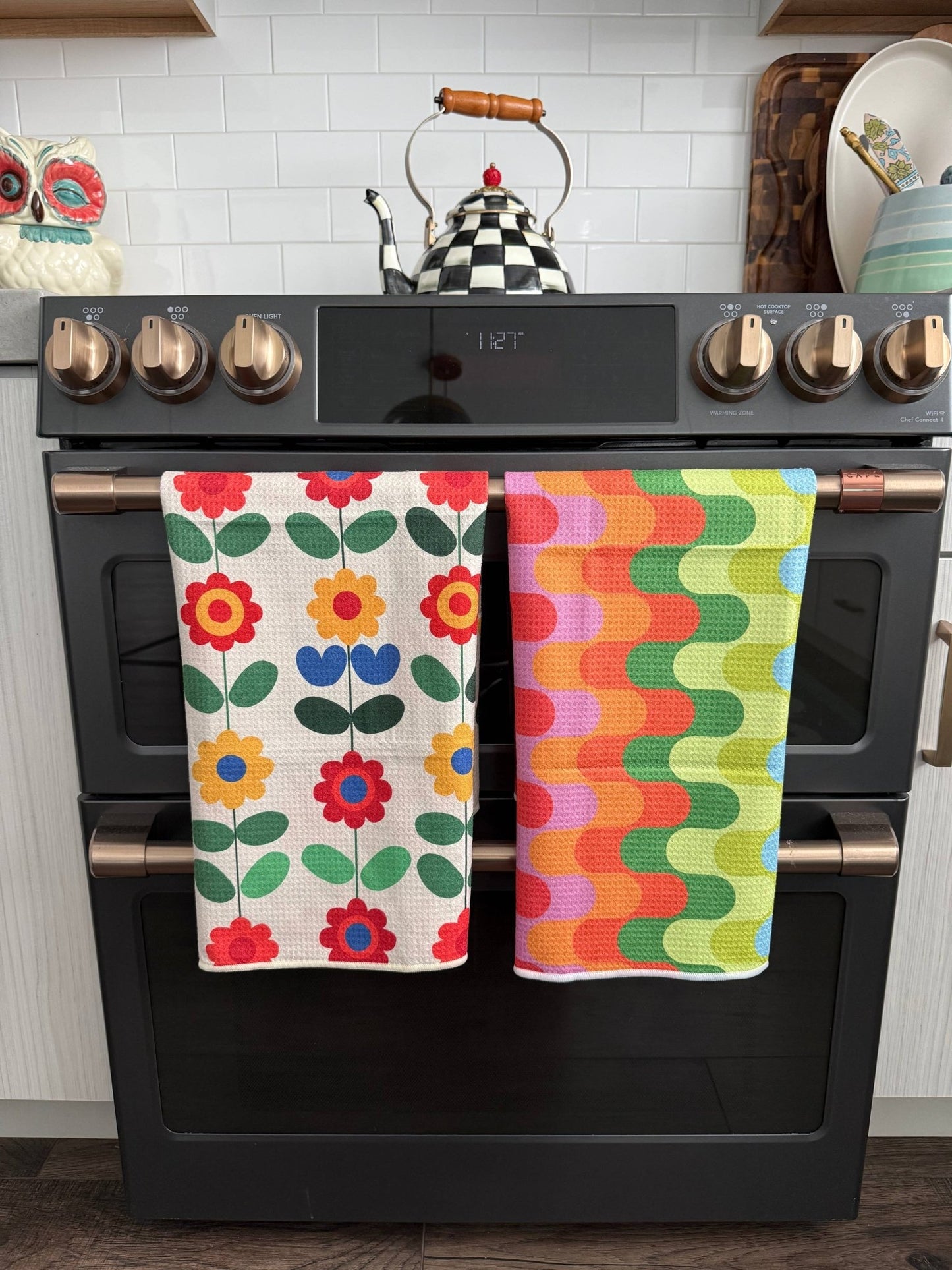 VW: Double - Sided Hand Towel - La Vie Est Belle