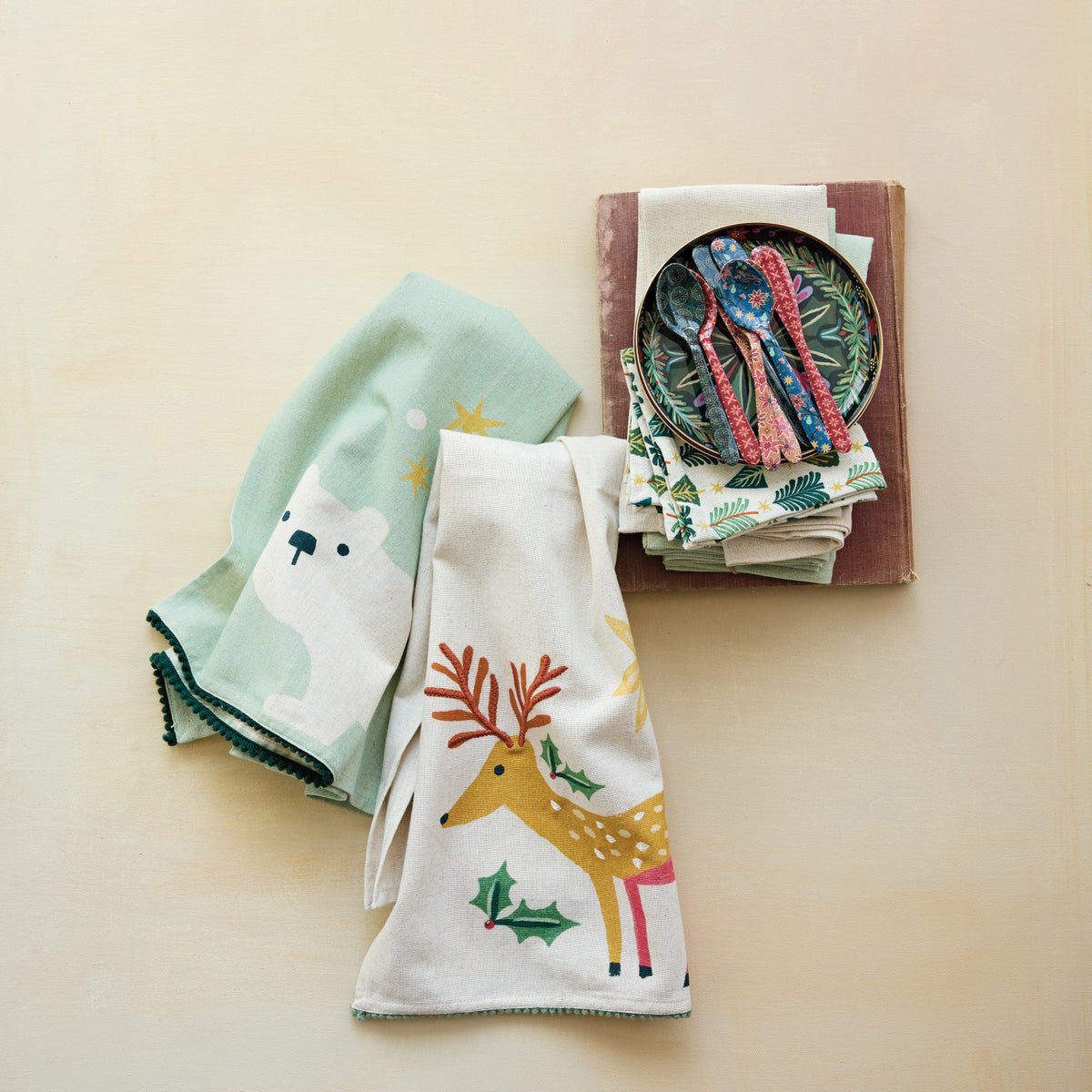 Cotton & Linen Printed Napkins with Animal & Seasonal Botanicals, Set of 4 Tied with Jute ©