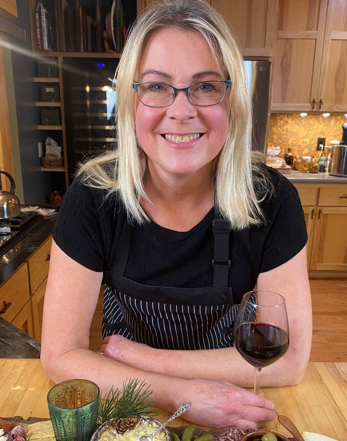 02/12/26 Cheese + Chocolate: A Valentine’s Pairing Experience - La Vie Est Belle