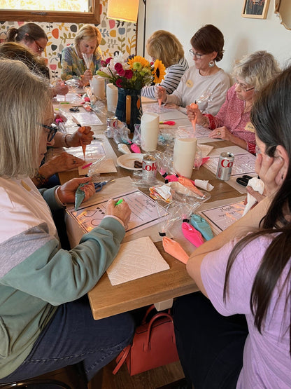 05/07/26 Decorate & Bloom – Flower Themed Cookie Decorating Class - La Vie Est Belle
