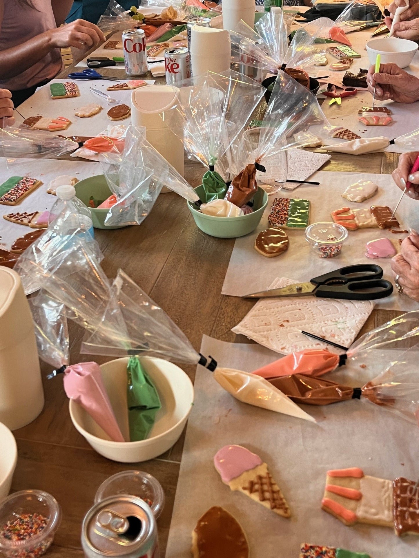 05/07/26 Decorate & Bloom – Flower Themed Cookie Decorating Class - La Vie Est Belle