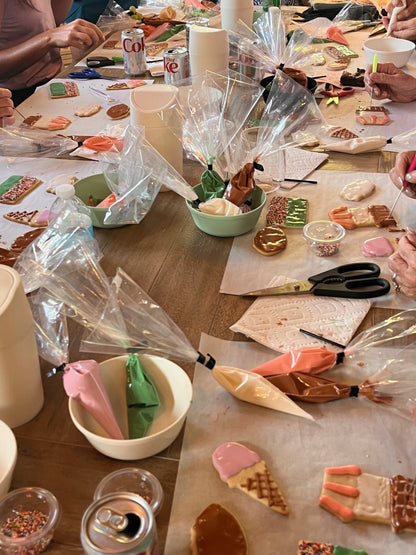 05/07/26 Decorate & Bloom – Flower Themed Cookie Decorating Class - La Vie Est Belle