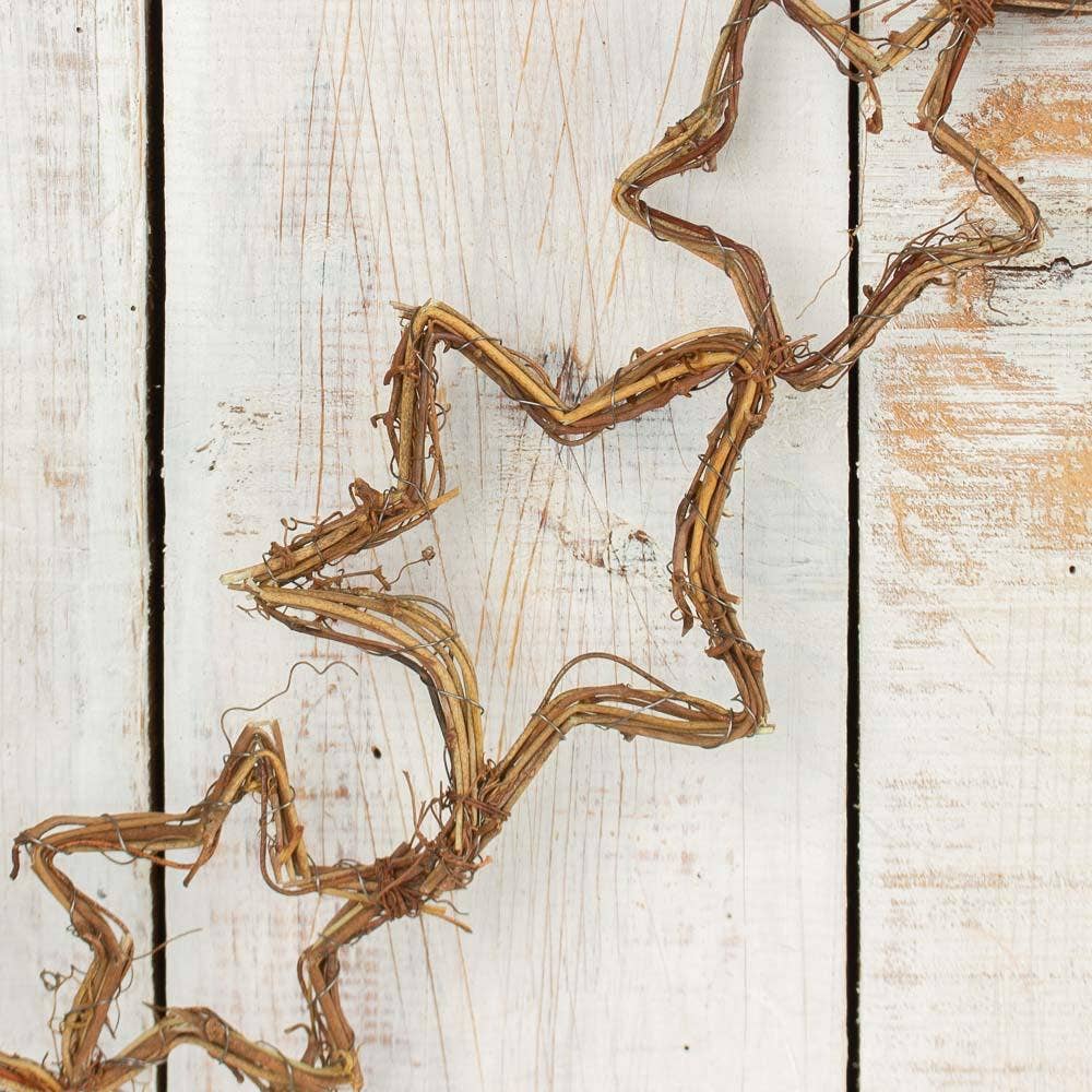 5 ft Chain Grapevine Twig Heart Garland - La Vie Est Belle
