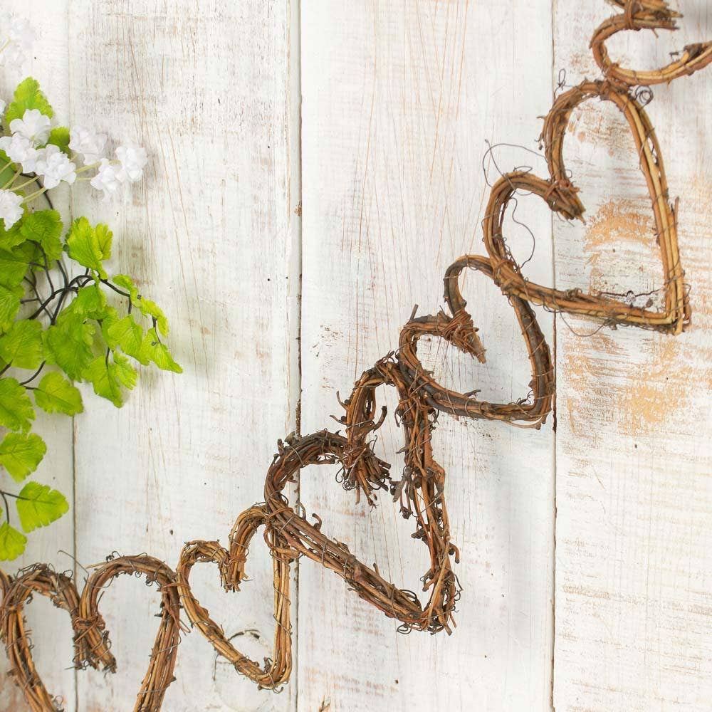 5 ft Chain Grapevine Twig Heart Garland - La Vie Est Belle