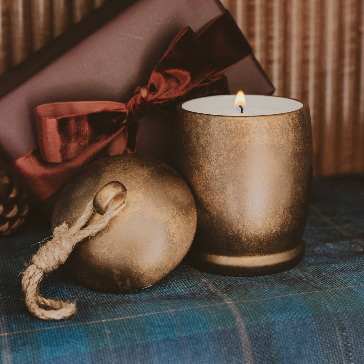 Holiday Soy Candle - 13.5 oz Antique Gold Bell Jar