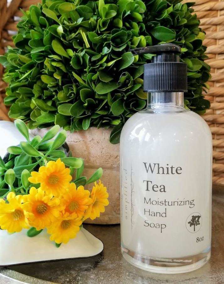 8oz Hand Soap - La Vie Est Belle
