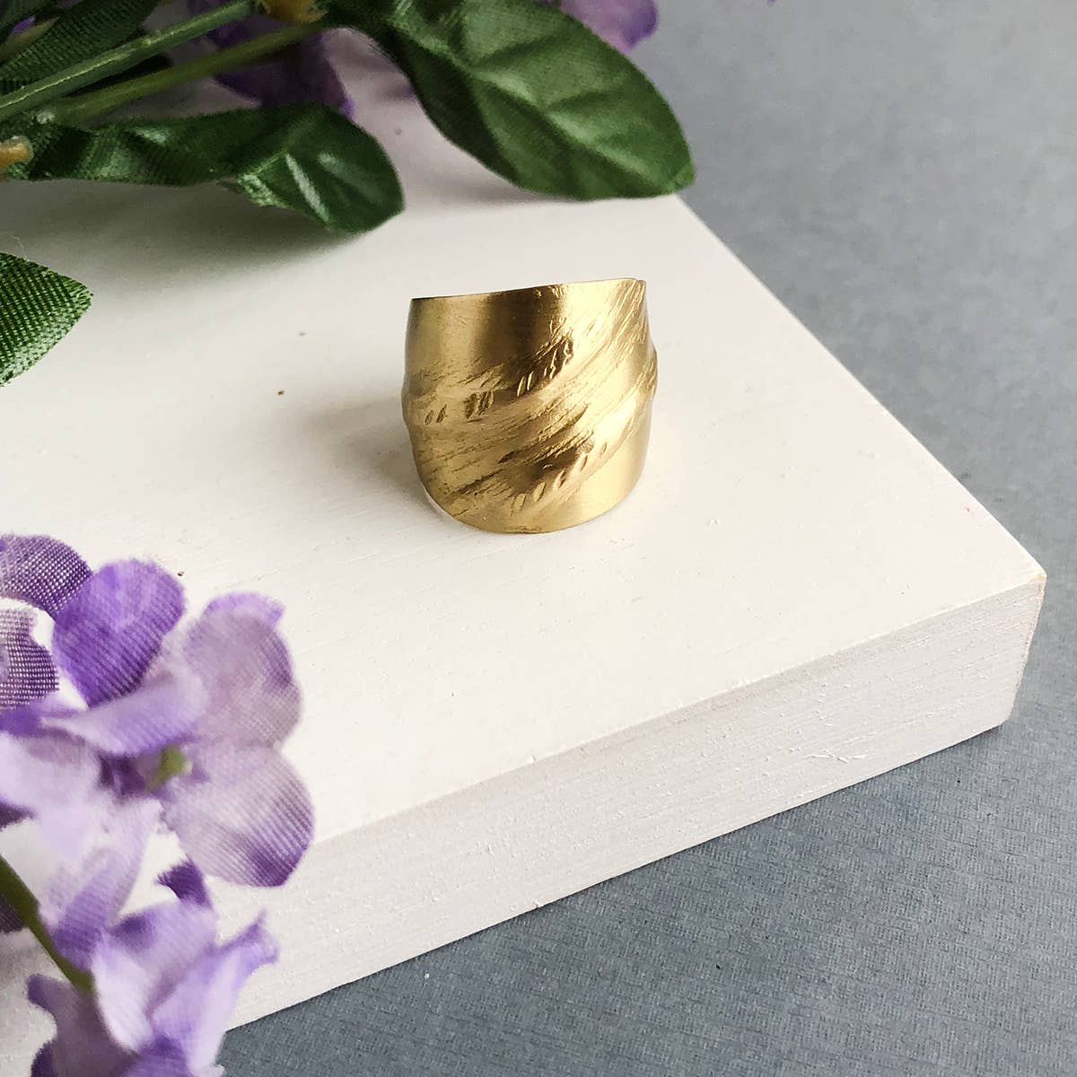 Diagonal Textured Ring - Gold
