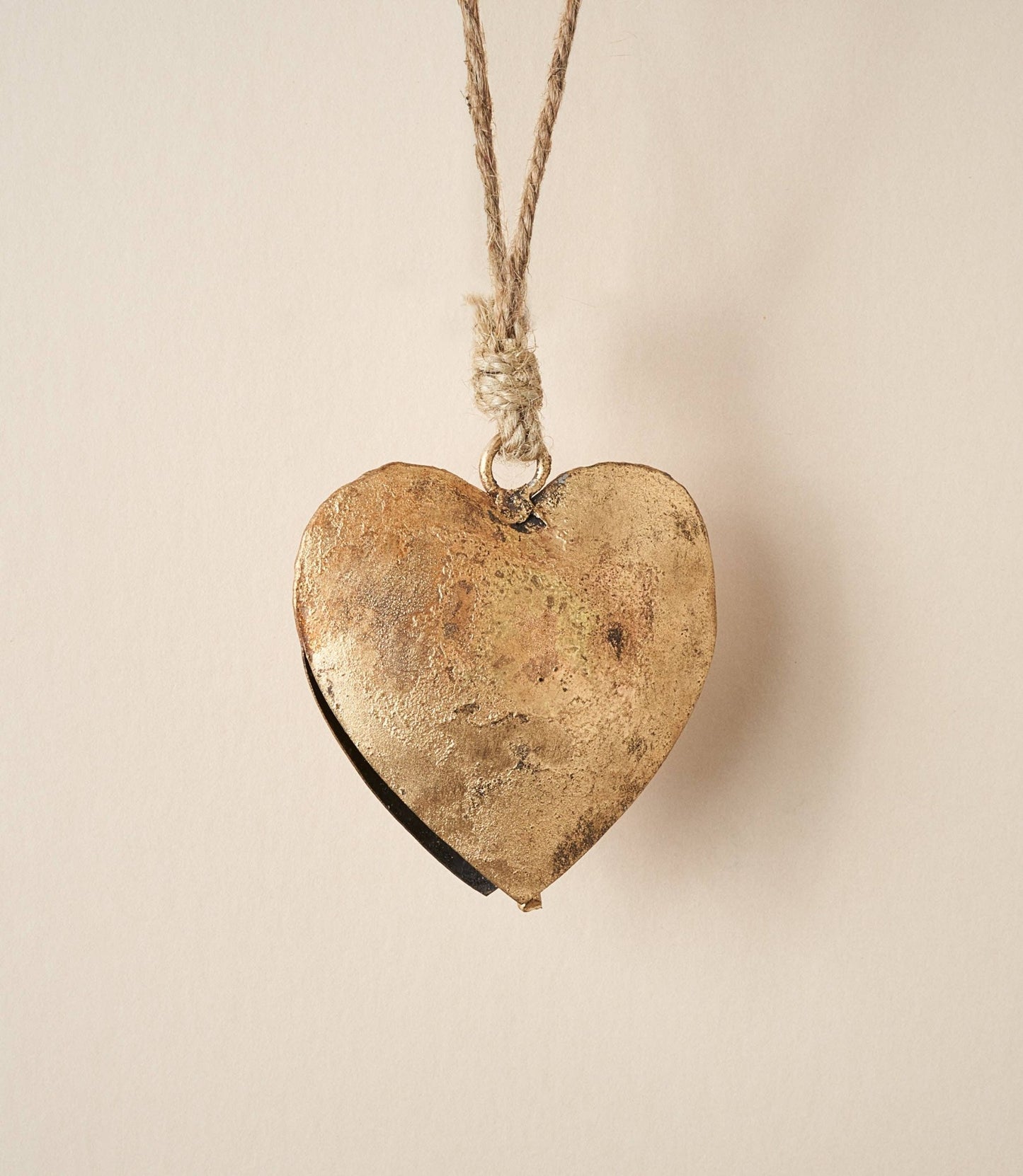 Alaya Heart Wind Chime - Rustic Bell - La Vie Est Belle