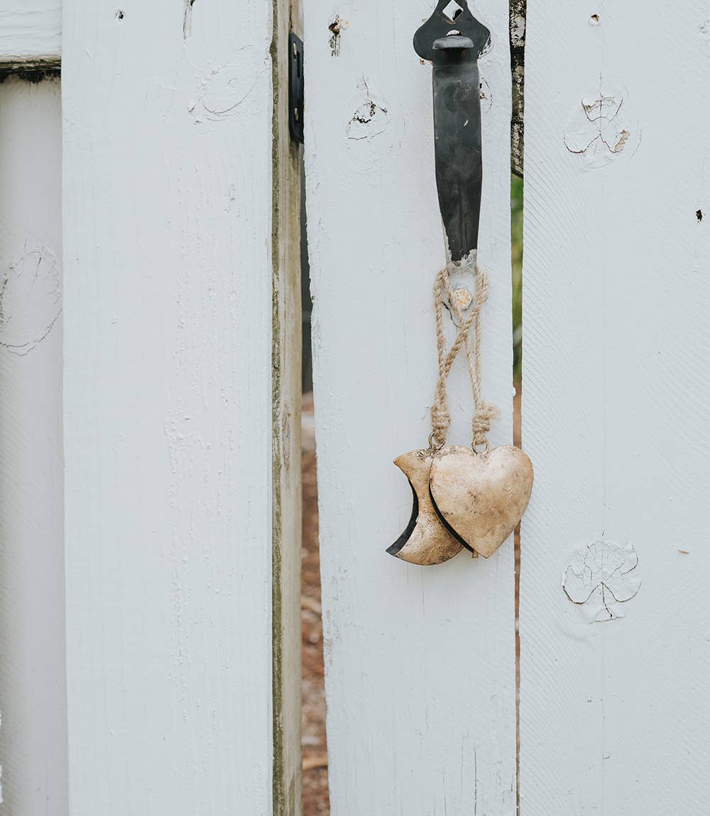 Alaya Heart Wind Chime - Rustic Bell - La Vie Est Belle