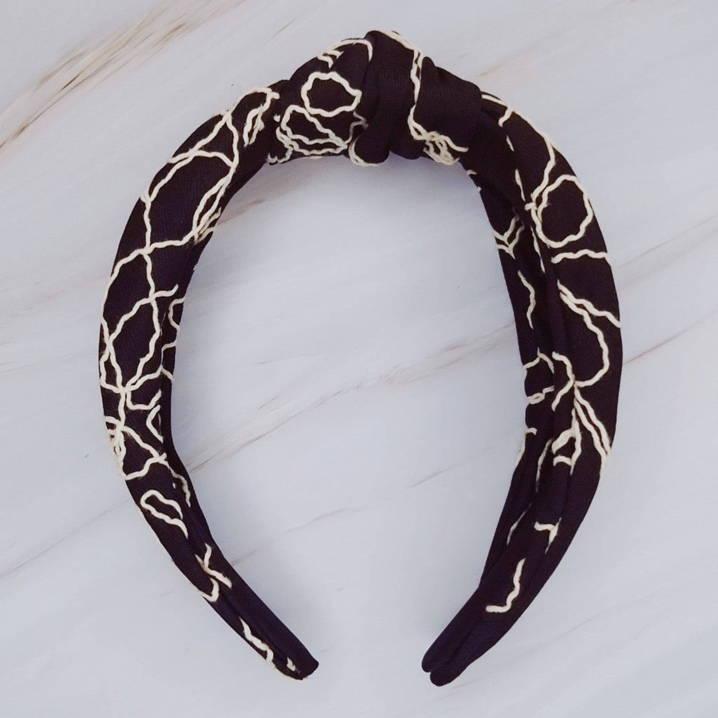 Artful Stitch Knotted Headband - La Vie Est Belle