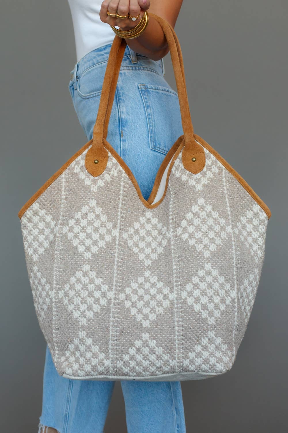 Beige & Cream Diamond Pattern Tote - La Vie Est Belle