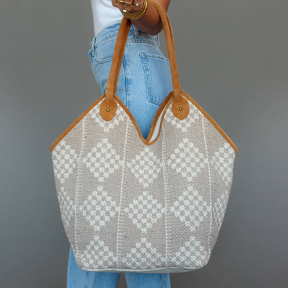 Beige & Cream Diamond Pattern Tote - La Vie Est Belle