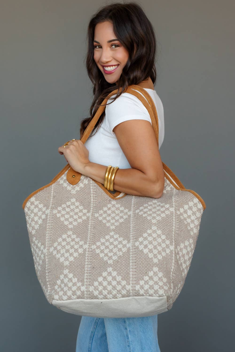Beige & Cream Diamond Pattern Tote - La Vie Est Belle