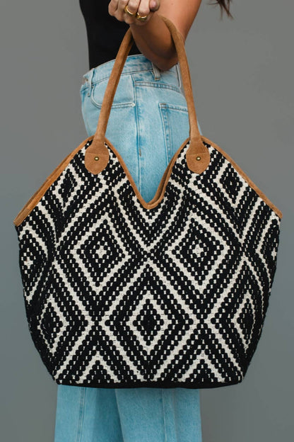 Black & Cream Diamond Pattern Textured Tote - La Vie Est Belle