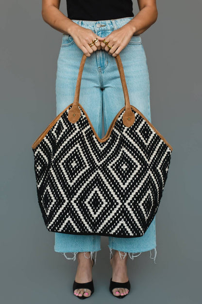 Black & Cream Diamond Pattern Textured Tote - La Vie Est Belle