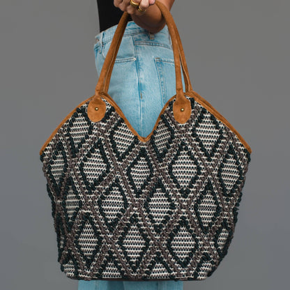 Black & Gray Diamond Pattern Textured Tote - La Vie Est Belle