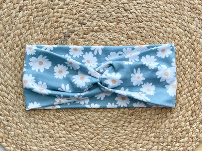 Blue Nordic Flowers Knit Twist Headband - La Vie Est Belle