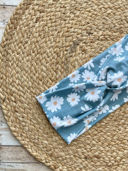 Blue Nordic Flowers Knit Twist Headband - La Vie Est Belle