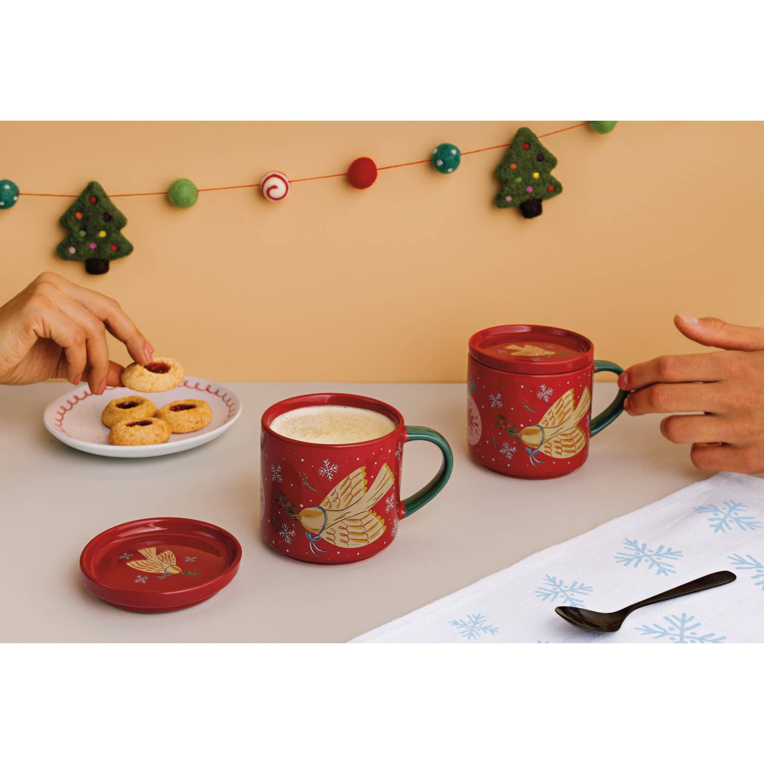 Bowtique Appetizer Plates, 4 Styles - La Vie Est Belle