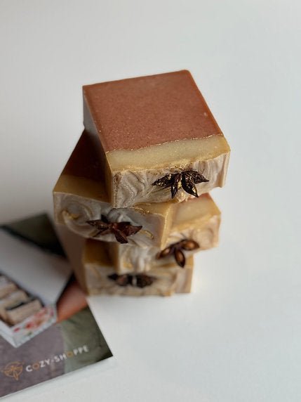 Cashmere Clove Soap - La Vie Est Belle