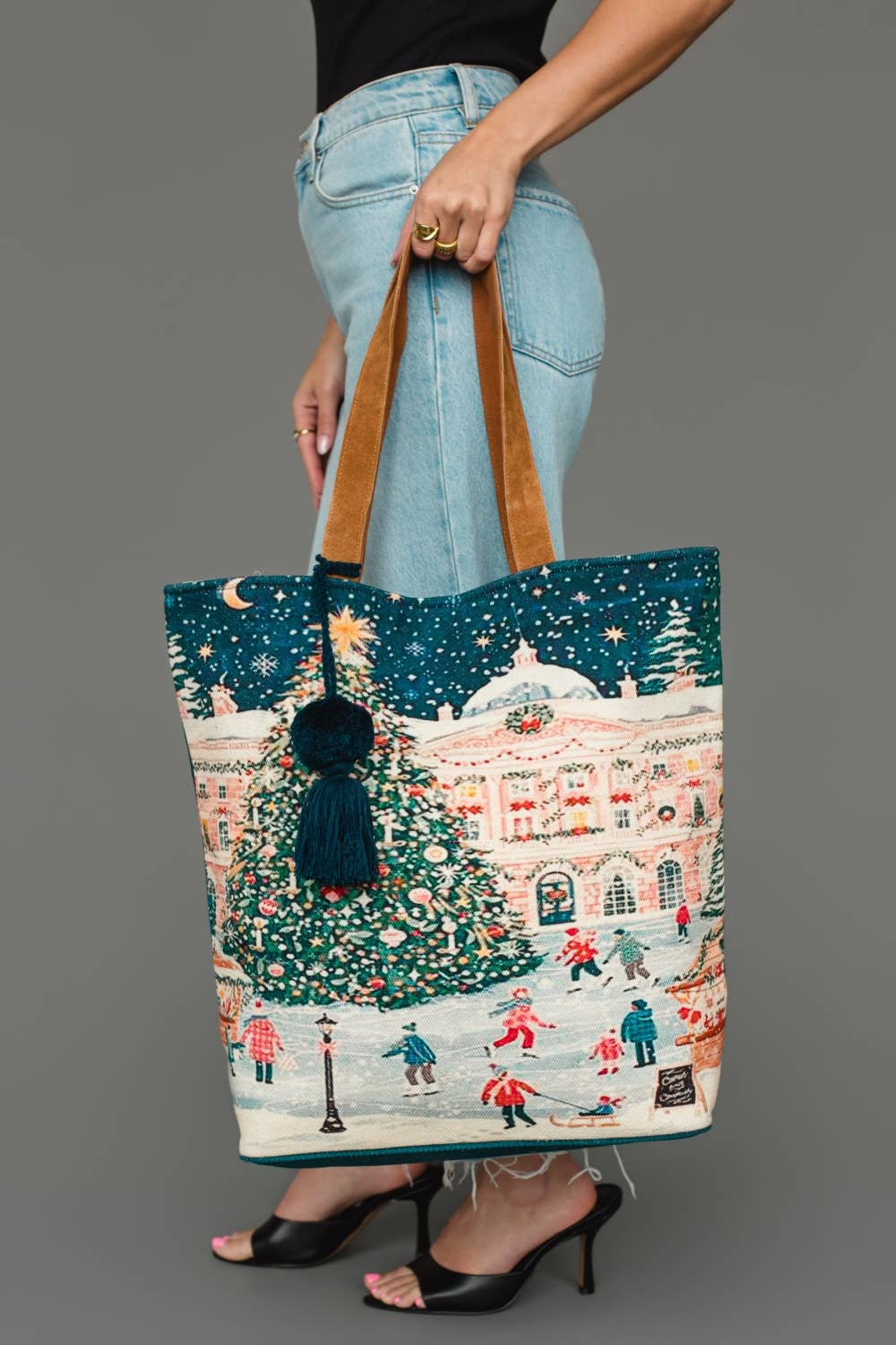 Christmas Town Square Scene Tote - La Vie Est Belle