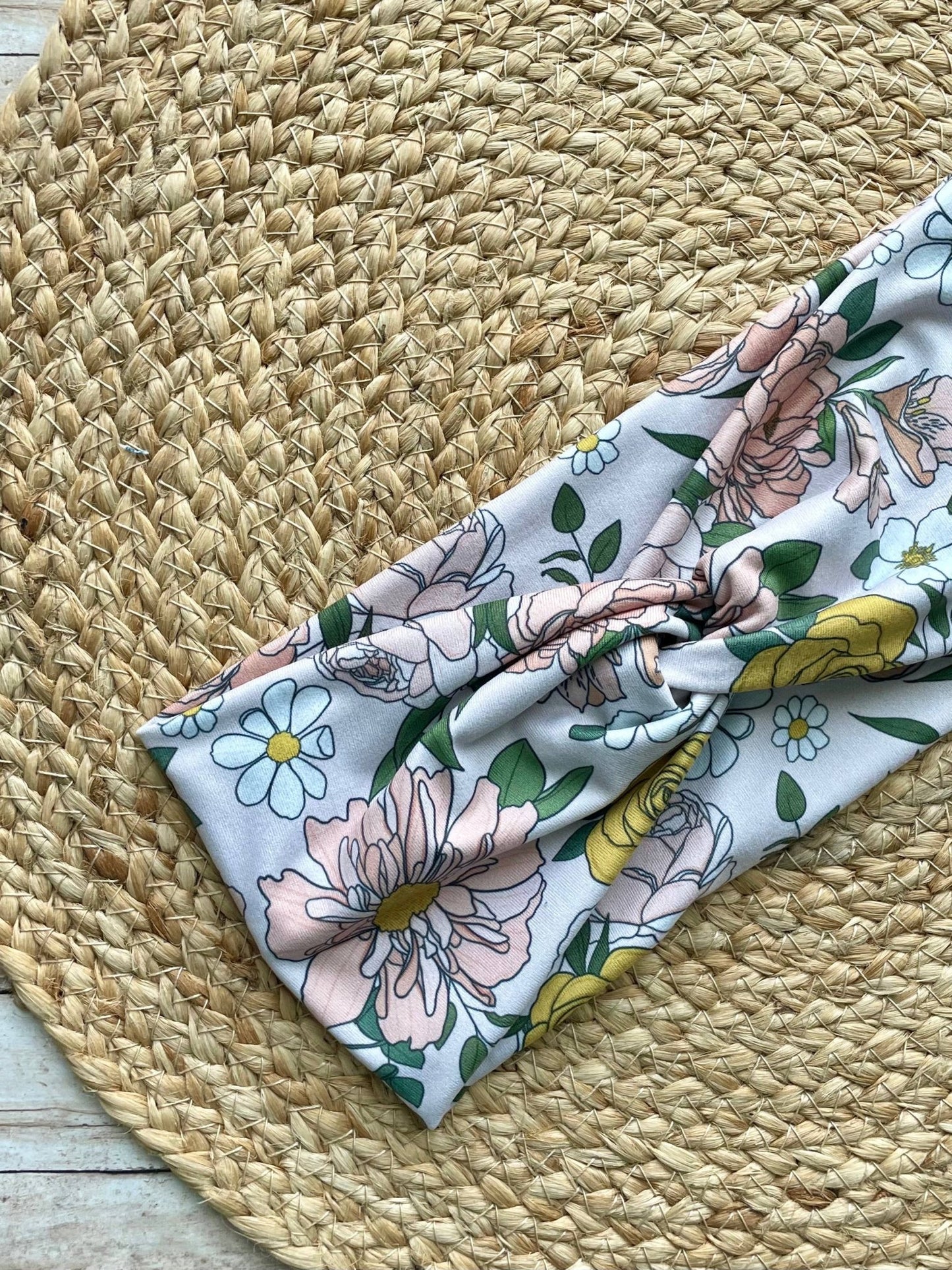 Claire Pink Floral Knit Twist Headband - La Vie Est Belle