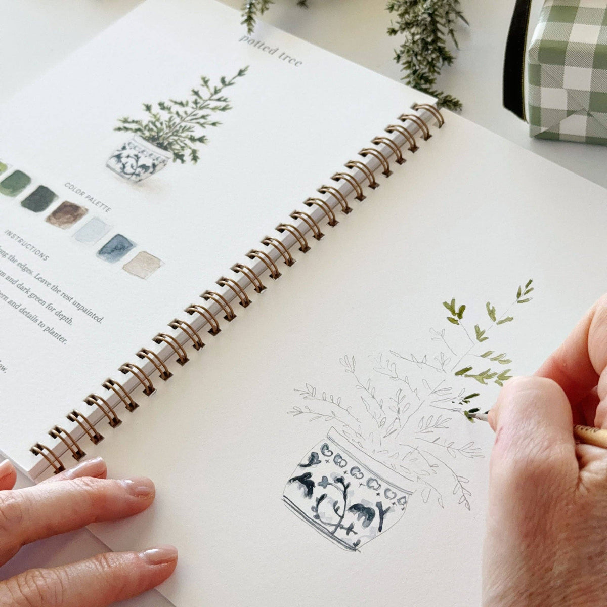 Classic Christmas Watercolor Workbook - La Vie Est Belle
