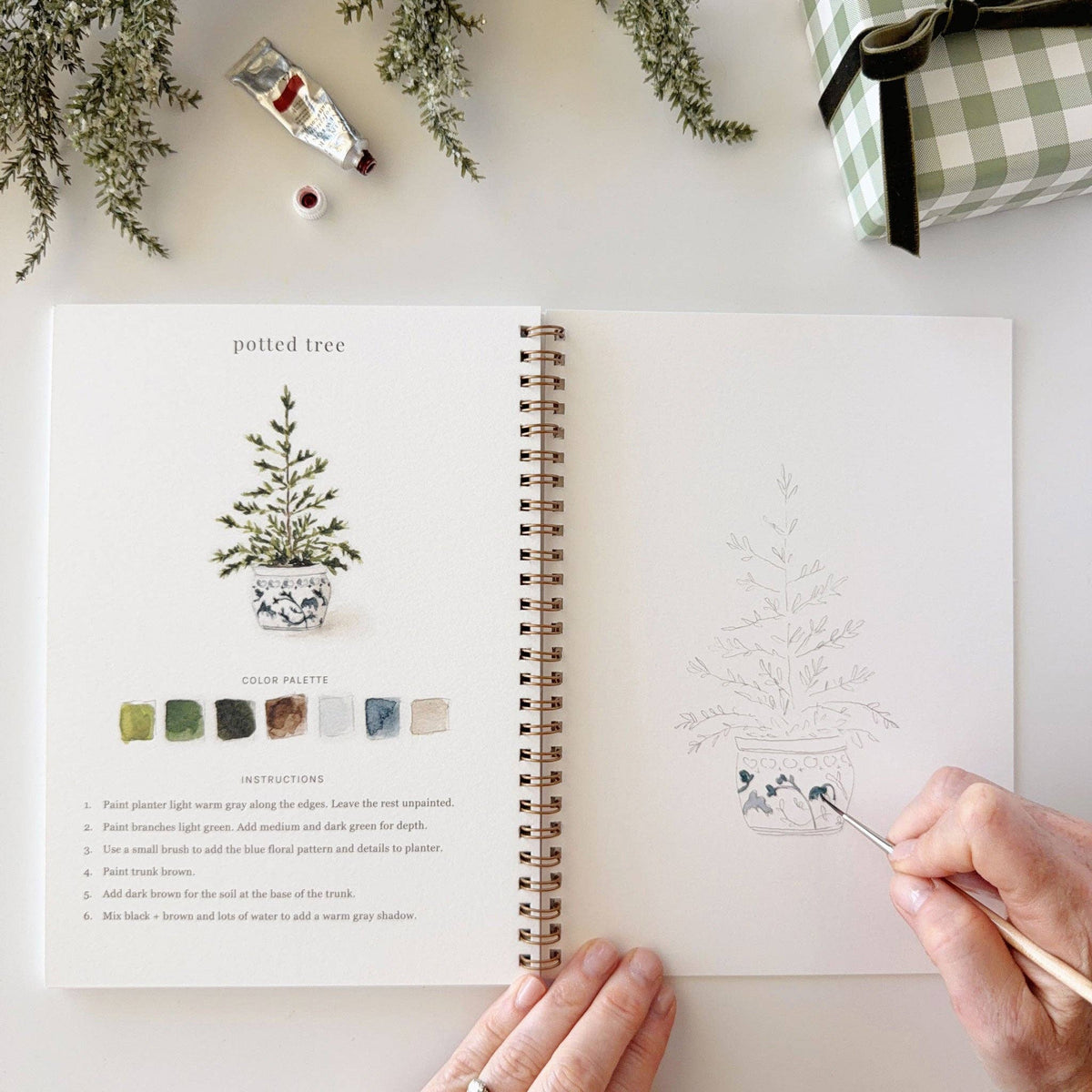 Classic Christmas Watercolor Workbook - La Vie Est Belle