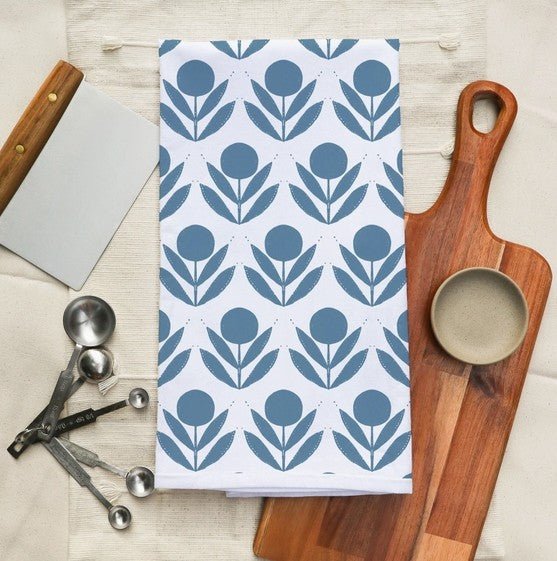 Cotton Tea Towel in Scandinavian Floral, 3 Colors - La Vie Est Belle