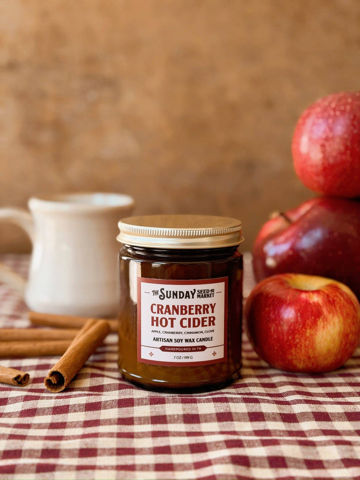 Cranberry Hot Cider Candle - La Vie Est Belle