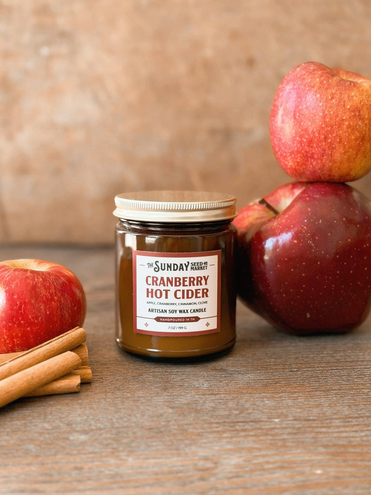 Cranberry Hot Cider Candle - La Vie Est Belle