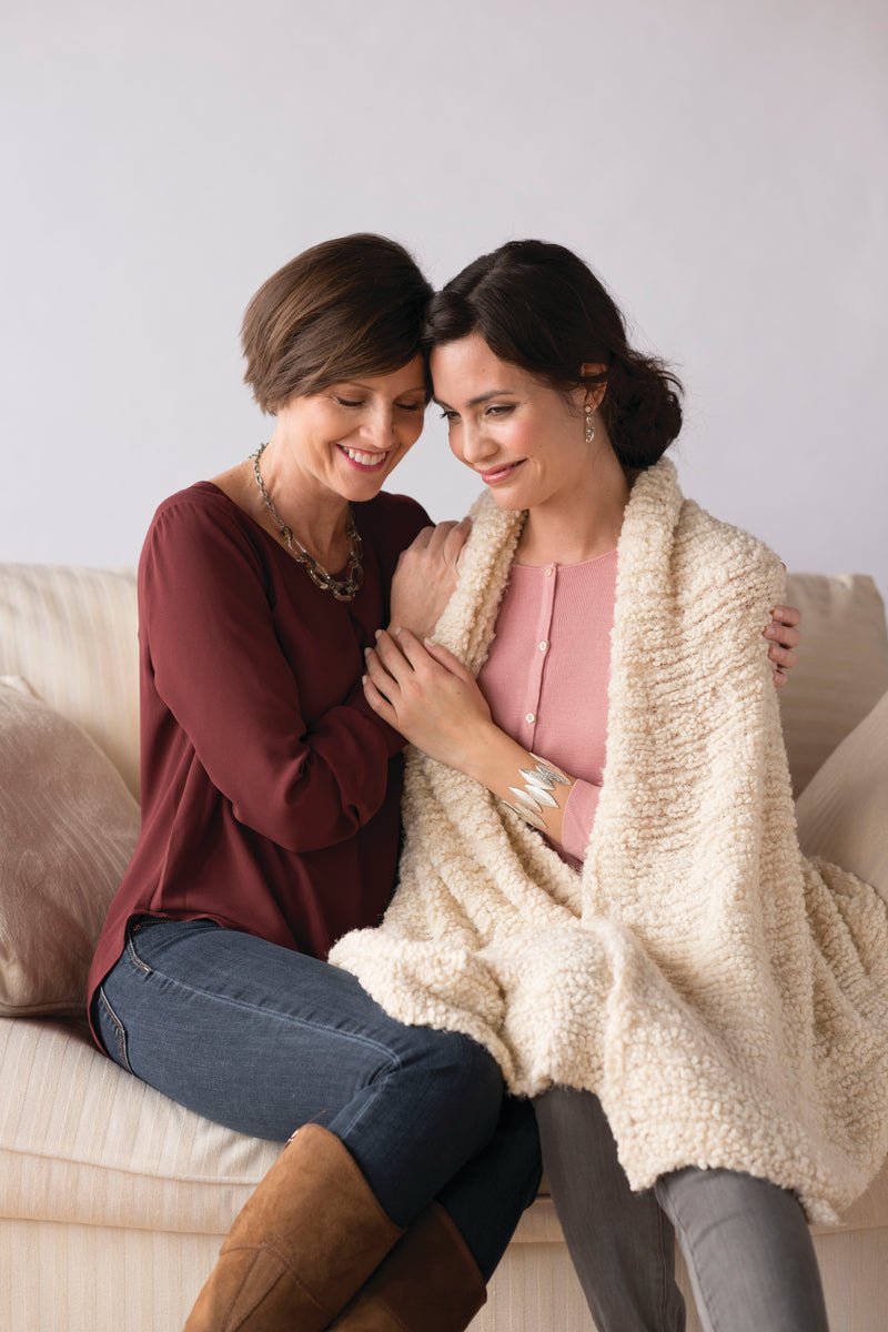 Cream Giving Shawl - La Vie Est Belle