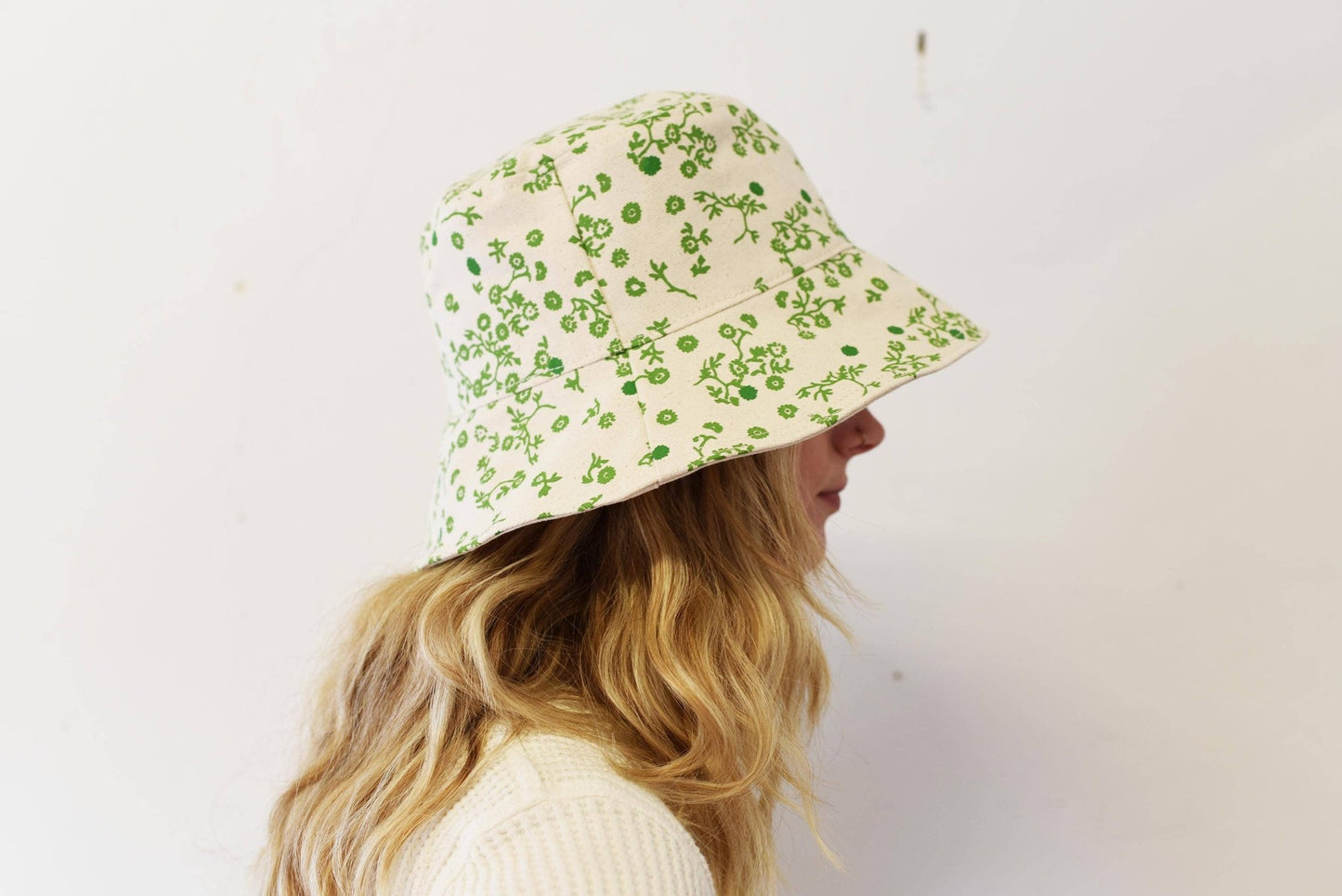 Evergreen + Kelly Aster Bucket Hat - La Vie Est Belle