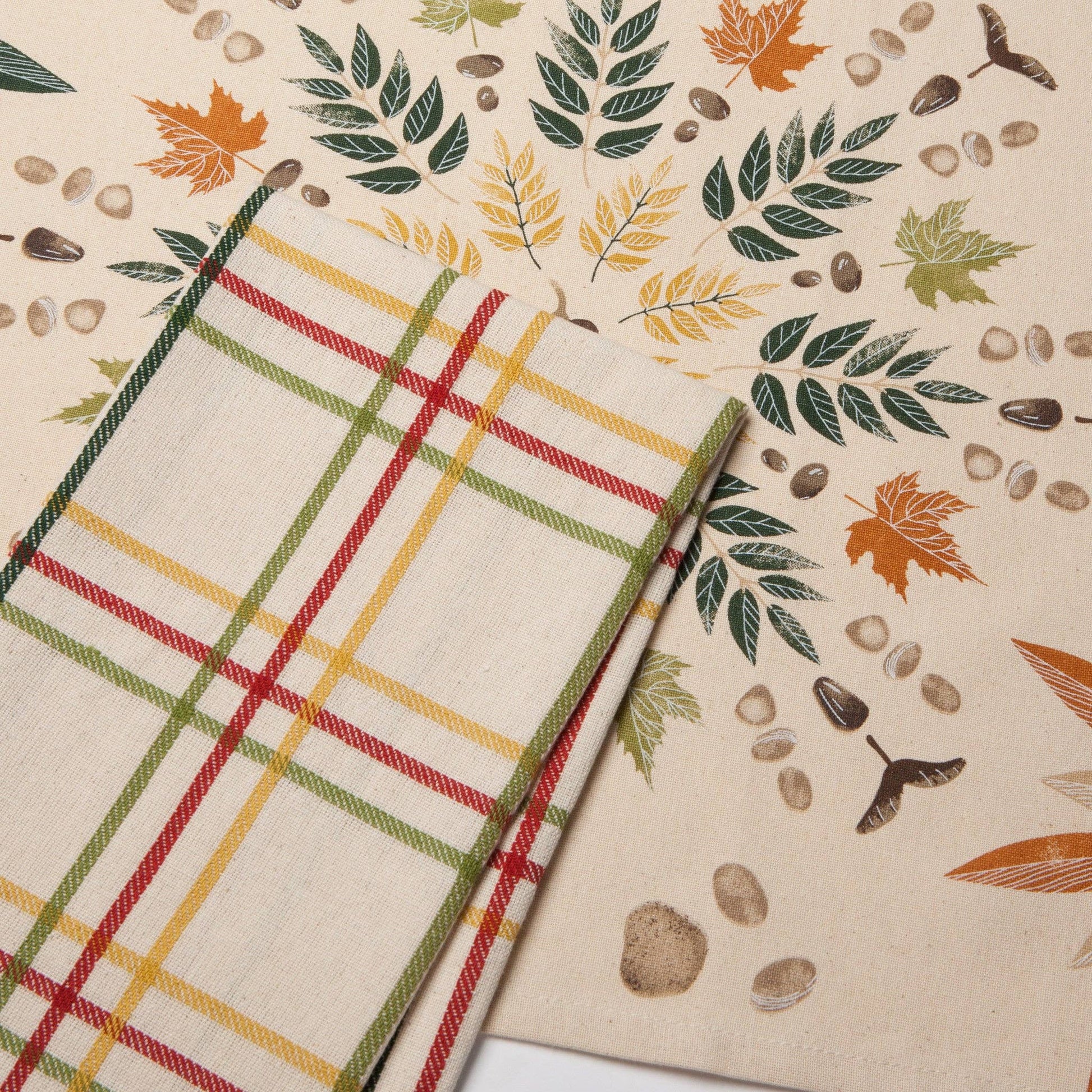 Fall Foliage Coordinated Dishtowels Set of 2 - La Vie Est Belle