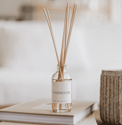 Farmhouse Reed Diffuser - La Vie Est Belle
