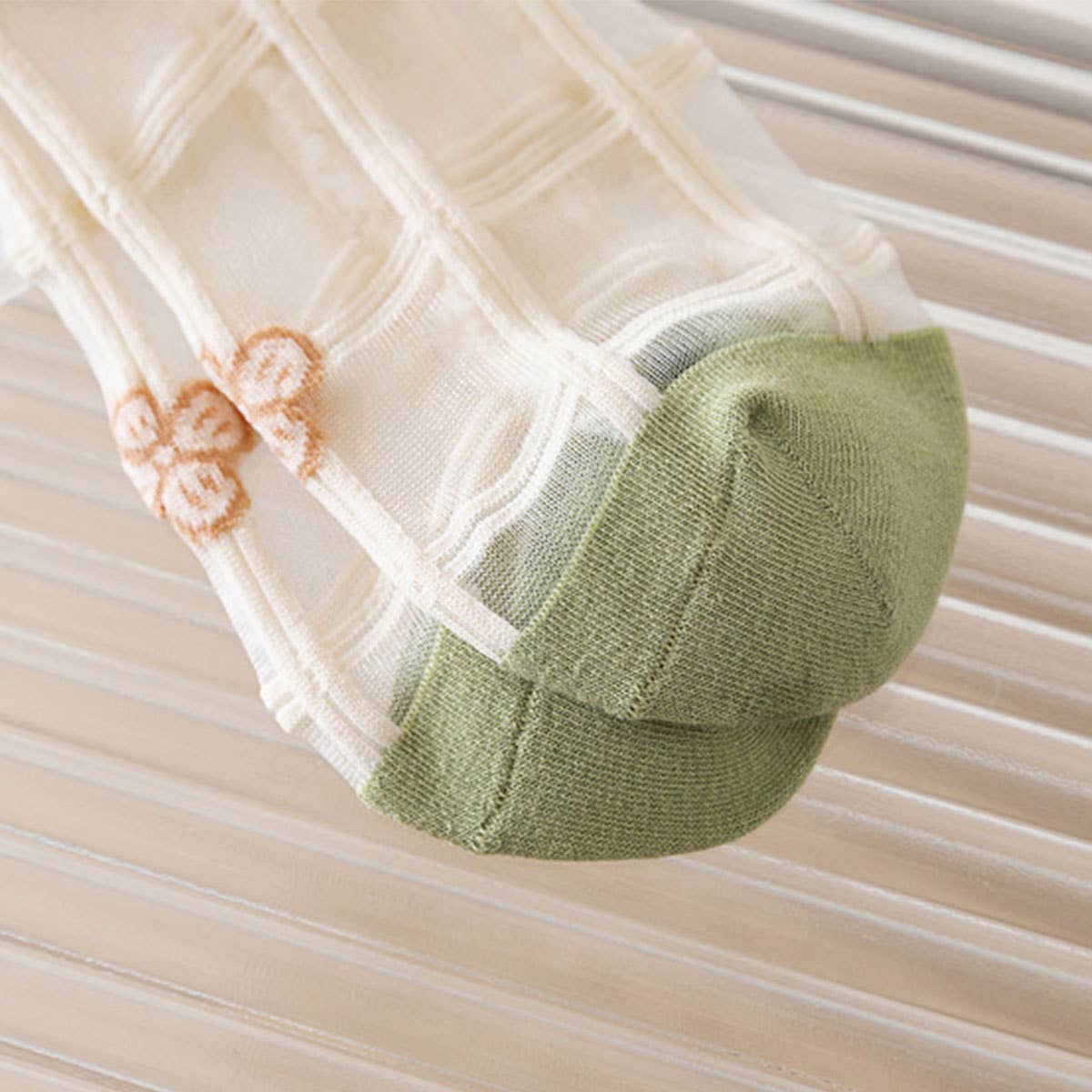 Floral Summer Sheer Mesh Socks - La Vie Est Belle