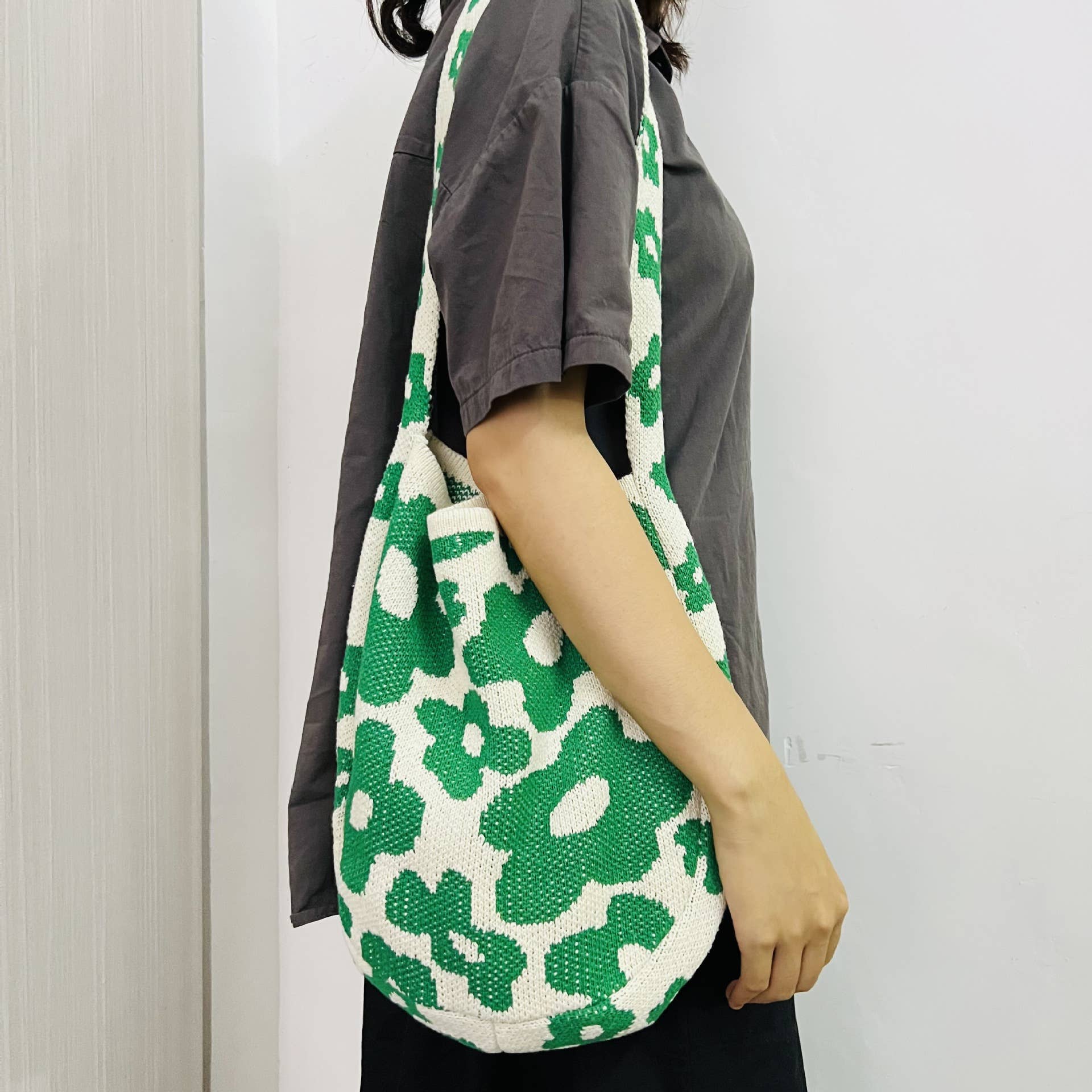 Flower Knitted Large Single Shoulder Bag - La Vie Est Belle