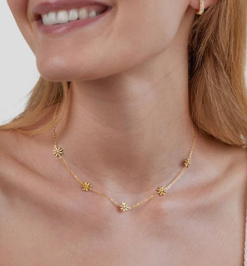 Fun Flowers Necklace - La Vie Est Belle