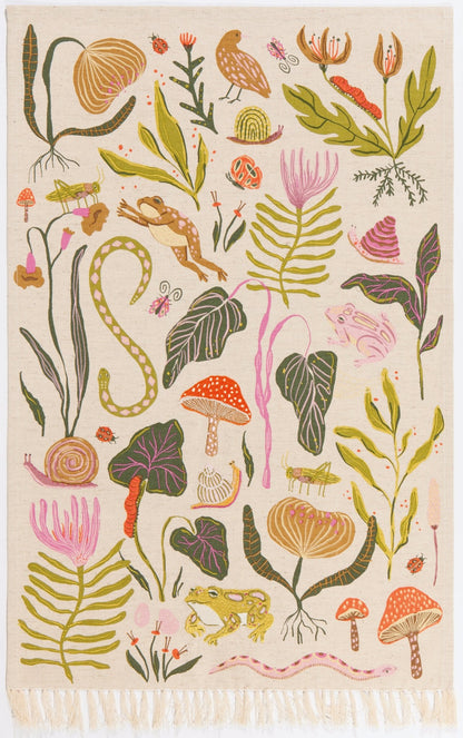 Gardenland Embroidered Dishtowel - La Vie Est Belle