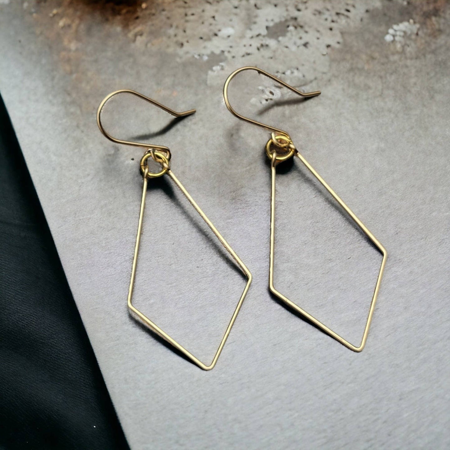 Geometric Dangle Earrings - La Vie Est Belle