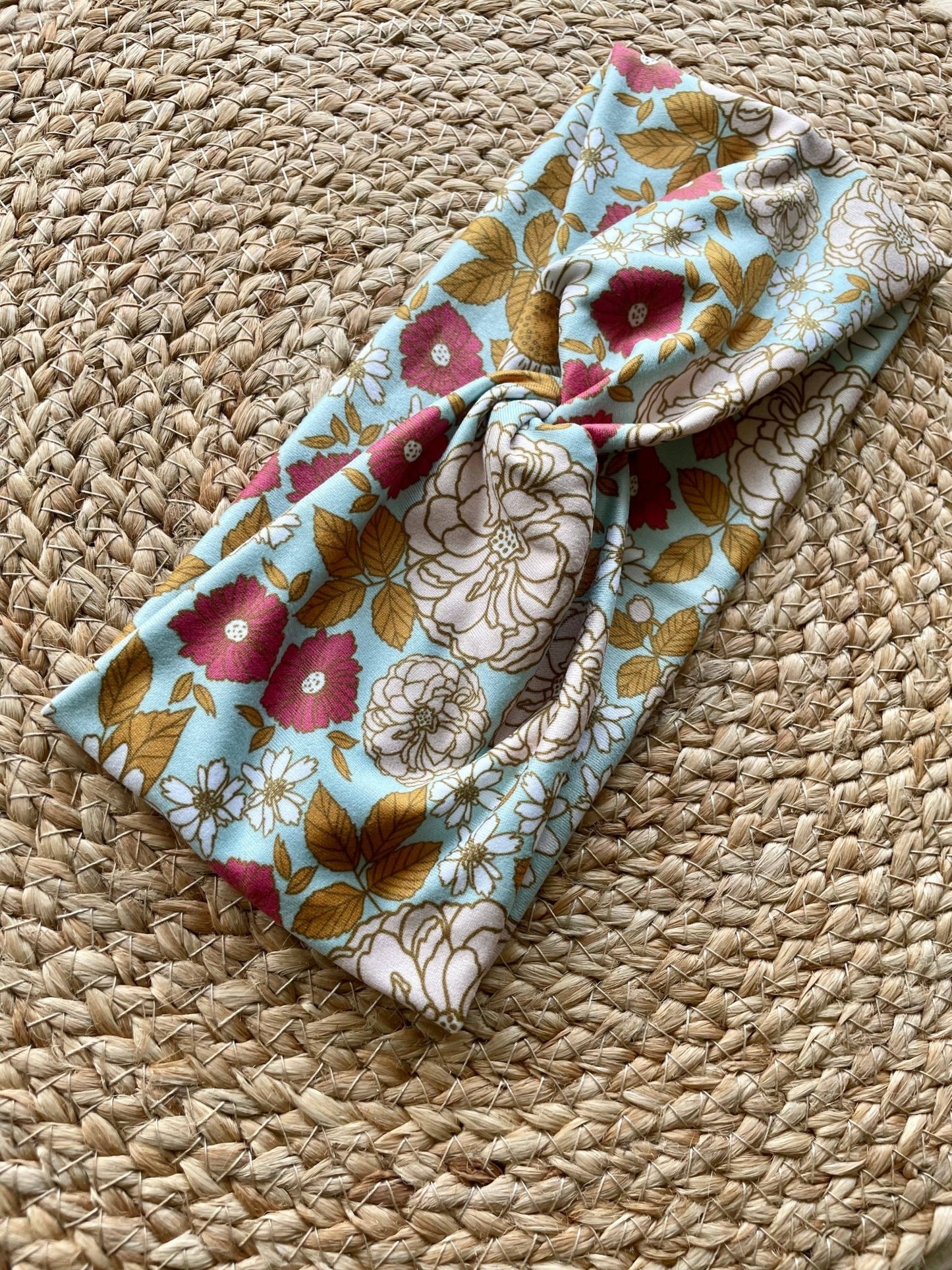 Golden Girl Knit Twist Headband - La Vie Est Belle